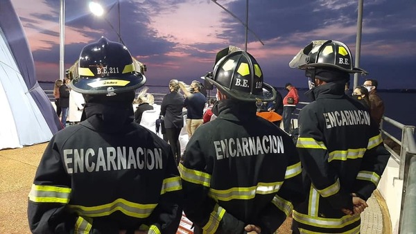 Paraguay rinde homenaje a sus bomberos voluntarios en su día nacional