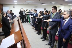 Ministros de la Corte Suprema tomaron juramento a jueces, camaristas y defensora pública