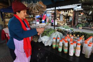 Popular / Festival del carrulim en el mercado 4 para espantar la "yeta"