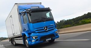 El Mercedes-Benz eActros 400 recorre 442 km sin necesidad de recargar - Amigo Camionero