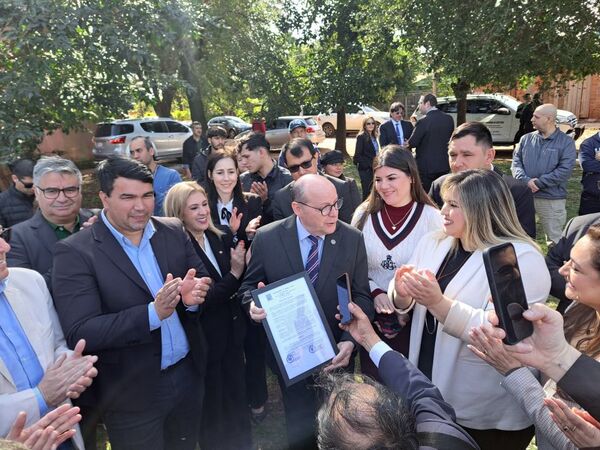 Titular de la Corte Suprema, doctor César Diesel, fue declarado “Visitante Ilustre” en Minga Guazú