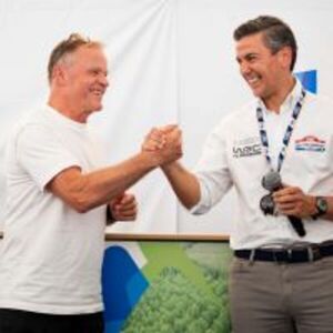 El presidente Santiago Peña presenta el World Rally Championship Paraguay en Finlandia :: Presidencia de la República del Paraguay