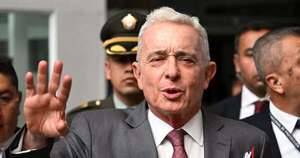 La Nación / Expresidente colombiano Uribe sentenciado a 12 años de prisión