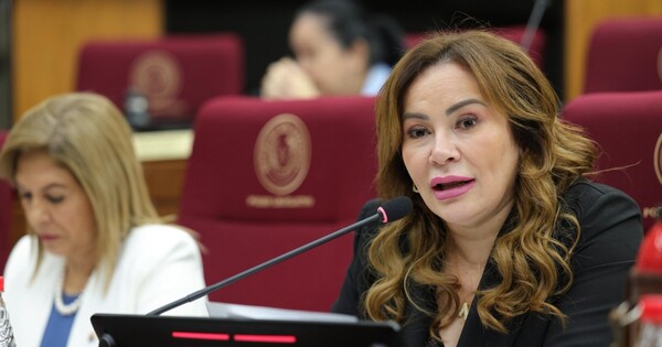 El cartismo y la oposición se acercan a un acuerdo para expulsar a Cabrera del Senado