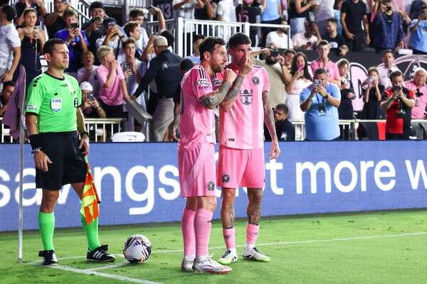 De Paul cumple el sueño de jugar con Messi en el mismo club - Fútbol Internacional - ABC Color
