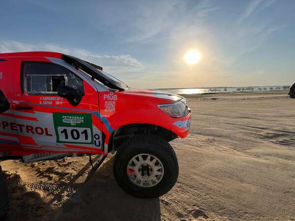 Rally Cross Country: Sensacional arranque del Desafío Ñeembucú - ABC Motor - ABC Color