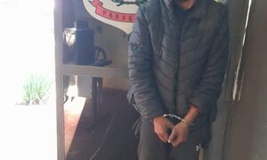 Cayó robando en escuela del Km 7 y tenía antecedentes