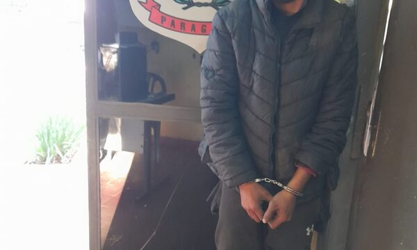 Cayó robando en escuela del Km 7 y tenía antecedentes