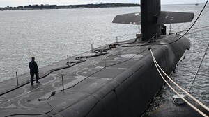 Tras “provocación” de Rusia, Trump reubica submarinos nucleares
