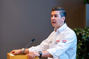 Paraguay puede ser referente mundial en industria forestal, reivindicó Peña