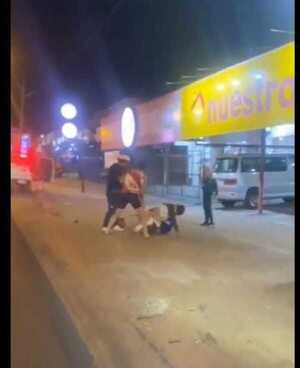 Popular / (VIDEO)Arrieros se trenzaron por una yiyi en Capiatá: Uno tiró un piropo