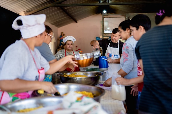 Cena anual del Banco de Alimentos: invitan a llevar comida a la mesa de quienes más lo necesitan - trece
