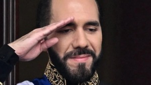 Congreso salvadoreño da vía libre a Bukele para nuevas reelecciones