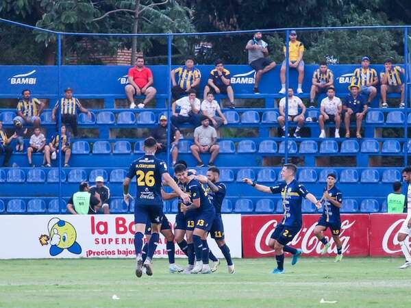 Trinidense 2-Luqueño 0: La Cruz amarilla resplandece en Villa Elisa - Sportivo Trinidense - ABC Color