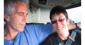 La Nación / Trasladan a cómplice de Epstein a una prisión menos estricta