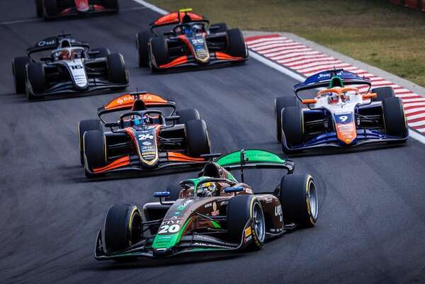 FIA Fórmula 2-Hungaroring: Duerksen, undécimo en la sprint - ABC Motor - ABC Color