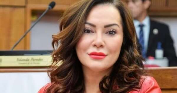 La Nación / Nepotismo: oficialistas analizarán caso que salpica a senadora azul