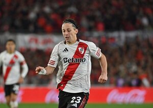 Versus / "De a poco me voy adaptando a lo que es el mundo River"