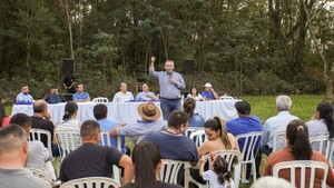 Éver Villalba recibe respaldo de Pakova y Pastor Vera Bejarano