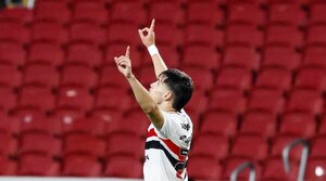 Versus / Damián Bobadilla confirma su gran momento con un golazo