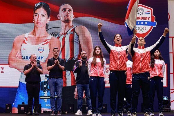 Versus / Martínez y Flaming son los abanderados del Team Paraguay