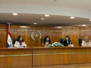 La participación de la mujer en cargos de poder contribuye a modernizar el Estado, afirma experta - Judiciales.net