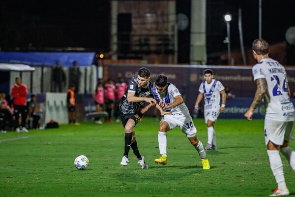 Ameliano recibe en la fortaleza a Libertad