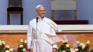 Papa pide a jóvenes no ser conformistas y que "aspiren a cosas grandes"
