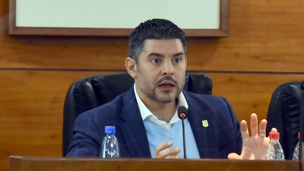 Ante falta de obras, Nenecho se lava las manos y culpa a la Junta