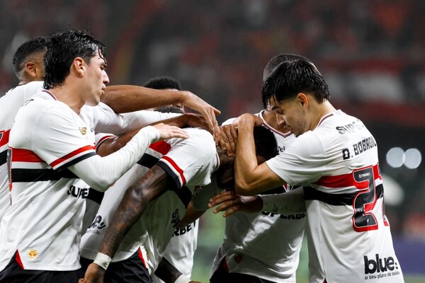 Versus / Damián Bobadilla y un guiño a Cerro Porteño en el festejo de su gol