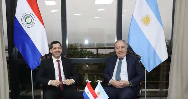 La Nación / Latorre abordó temas de interés bilateral con embajador argentino