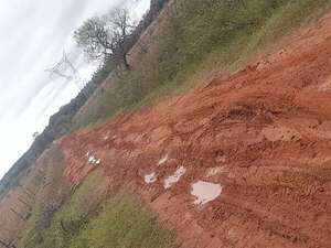 Lluvia, barro y abandono: la eterna espera en Bernardino Caballero, Atyrá - Nacionales - ABC Color