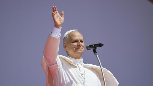 El Papa recuerda a jóvenes que "ningún algoritmo podrá sustituir jamás un abrazo"