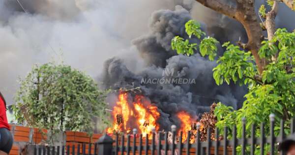 La Nación / Incendio de centro logístico en Luque - OJO Galería