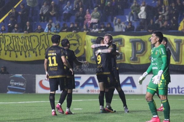 Popular / Guaraní extiende su buen momento y es único escolta del puntero