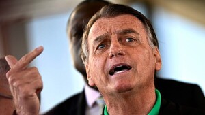 Ordenan la prisión domiciliaria del ex presidente Bolsonaro