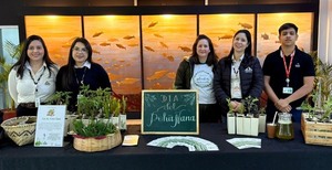 Conmemoraron el Día Nacional del Pohã Ñana con la entrega de plantines producidos en Tekotopa