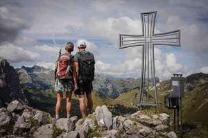 Amor en las alturas: la ruta suiza que une corazones en la cima - Sexualidad - ABC Color