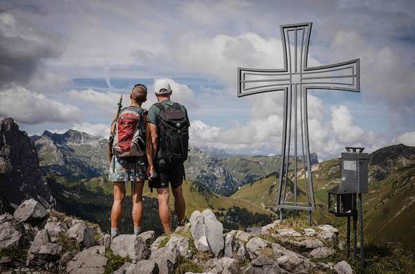 Amor en las alturas: la ruta suiza que une corazones en la cima - Sexualidad - ABC Color