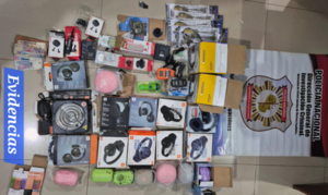 Detienen a tres personas y recuperan mercadería robada de una tienda en el Circuito Comercial de Encarnación