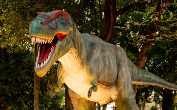 La experiencia prehistórica más impactante se queda por todo agosto en Asunción