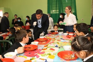 Popular / Peña celebra primer año de Hambre Cero y pide no bajar la guardia