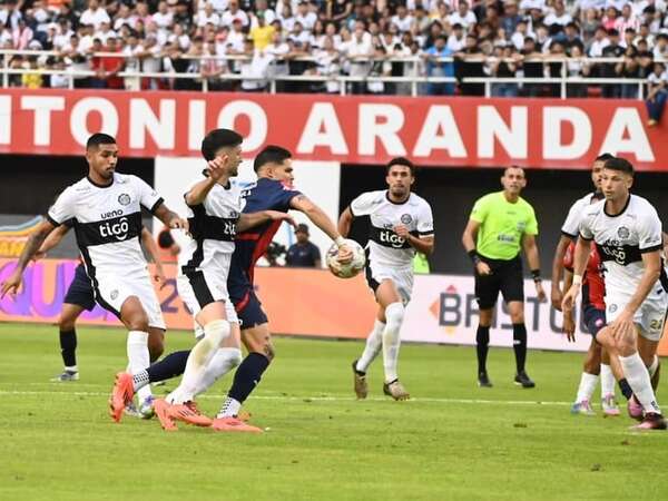 Olimpia luego de perder con Cerro: “Perjudicados por el VAR” - Olimpia - ABC Color