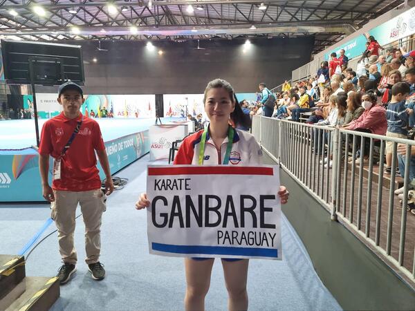 Encarnacena, Aimi Larrosa representará a Paraguay en el Panamericano de Karate JKA 2025 en Colombia