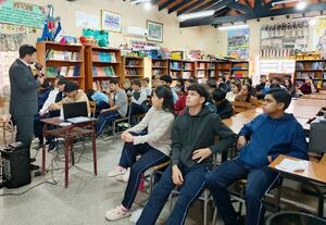 La justicia en las aulas: jóvenes aprenden sobre responsabilidad ciudadana