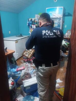 Popular / ¡En patota voi! Grupo armado asalta una despensa y se llevaron todo el viru que había