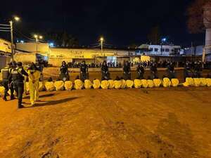 Trasladan más de 500 reclusos de la Penitenciaría de Ciudad del Este a nuevo penal en Minga Guazú  - ABC en el Este - ABC Color