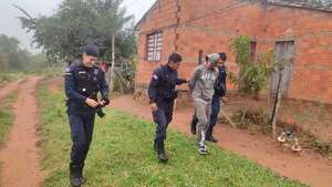 Detienen a uno de los autores del violento robo de moto a una mujer en Caacupé - Policiales - ABC Color