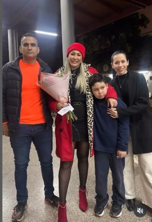 Popular / ¡Ruth Alcaraz sorprendida por su ex en un momento especial!