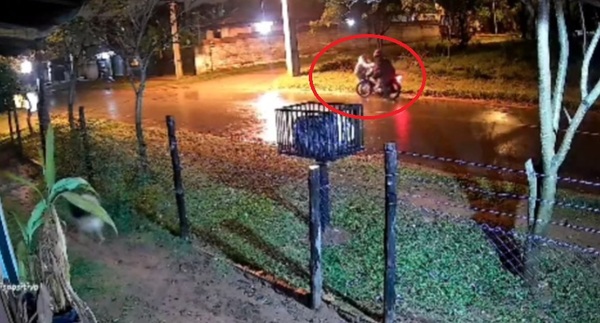 Cae uno de los presuntos autores del robo a una mujer en Caacupé - trece